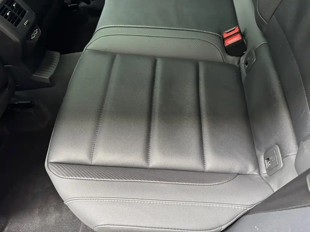 VOLKSWAGEN T ROC EXPLORING SONGS