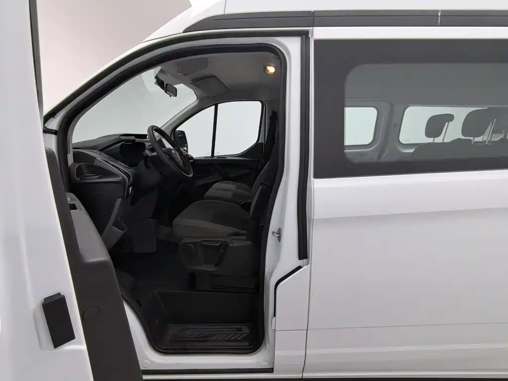 Ford Transit — миниатюра 10