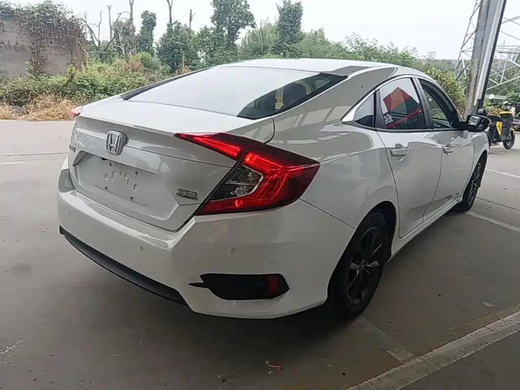 Honda Civic — миниатюра 7