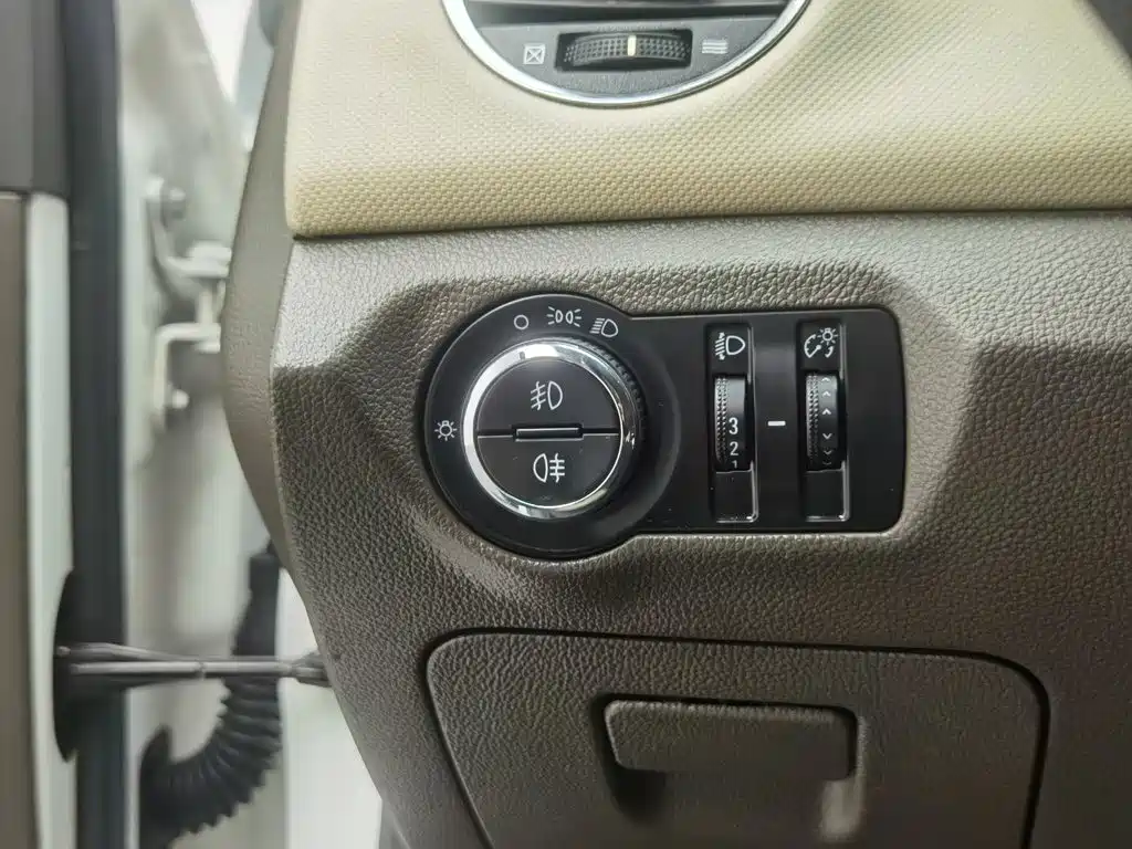 Chevrolet Cruze — миниатюра 21