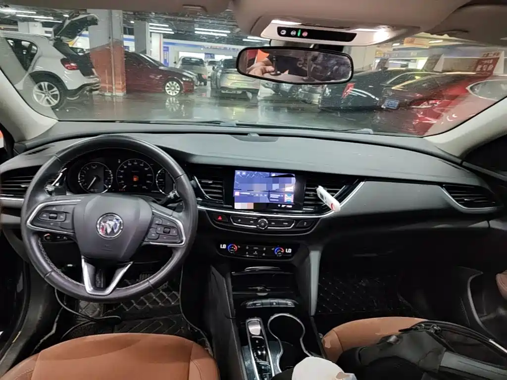 Buick Regal — миниатюра 10