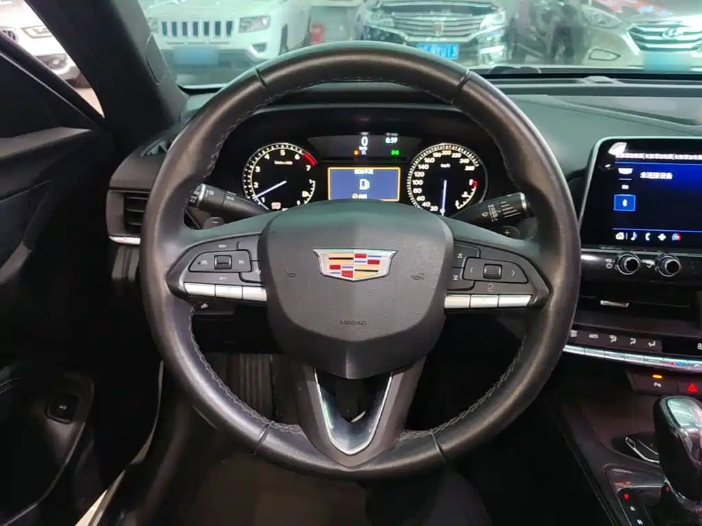 Cadillac CT4 — миниатюра 11
