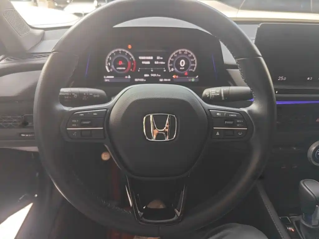 Honda Accord — миниатюра 11