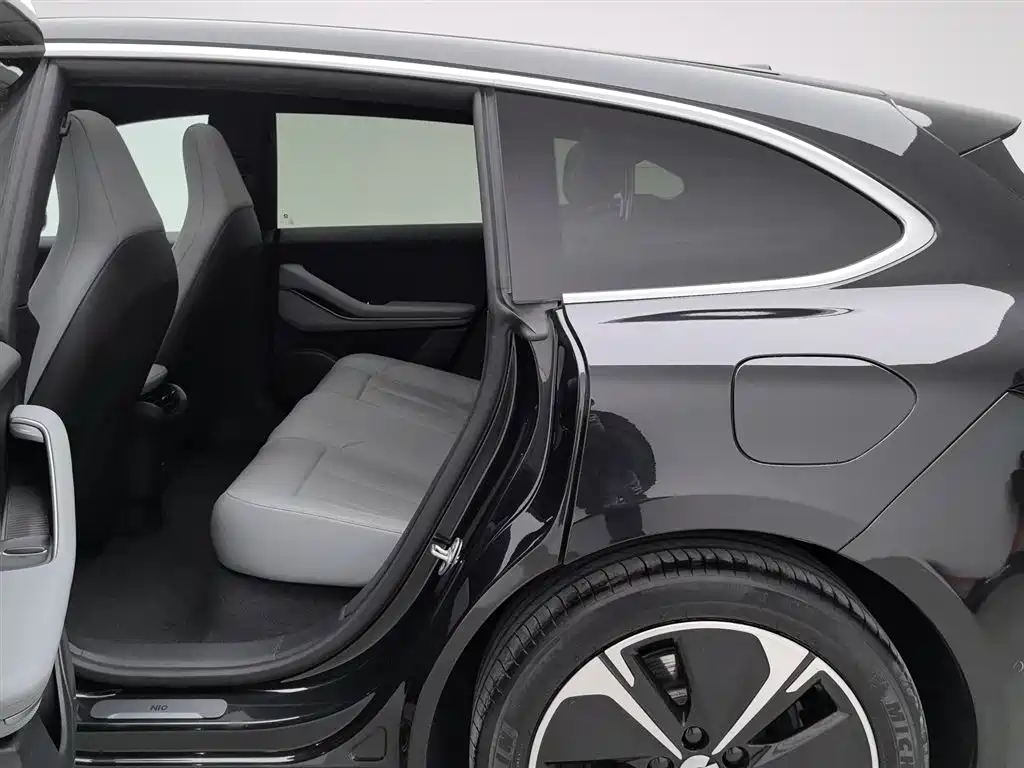 NIO NIO ET5T