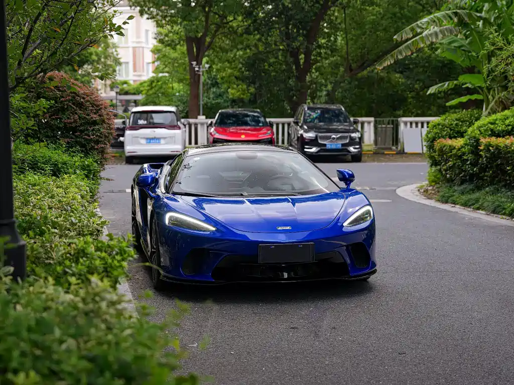 McLaren GT — миниатюра 5