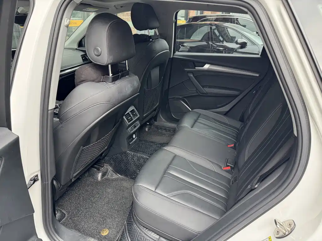 Audi Q5L — миниатюра 9