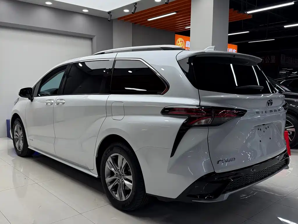 Toyota Sienna 2023 2.5L Comfort