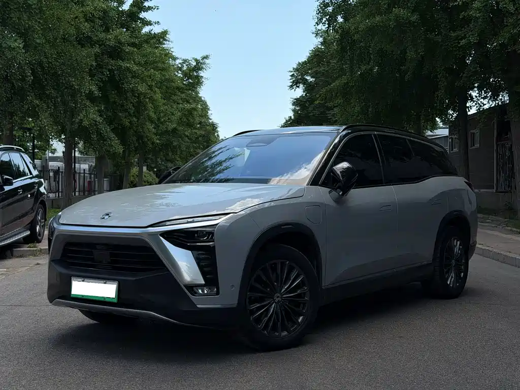 NIO ES8
