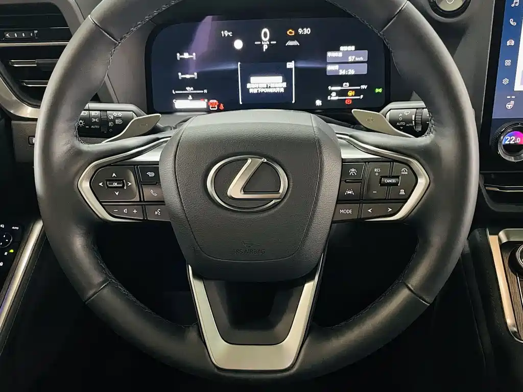 Lexus GX — миниатюра 14