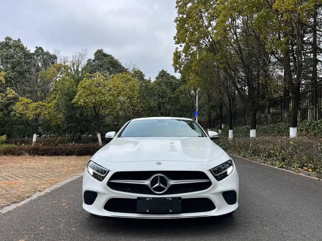 MERCEDES-BENZ CLS