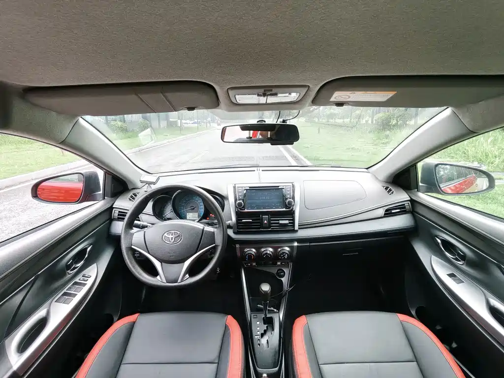Toyota Yaris L — миниатюра 11
