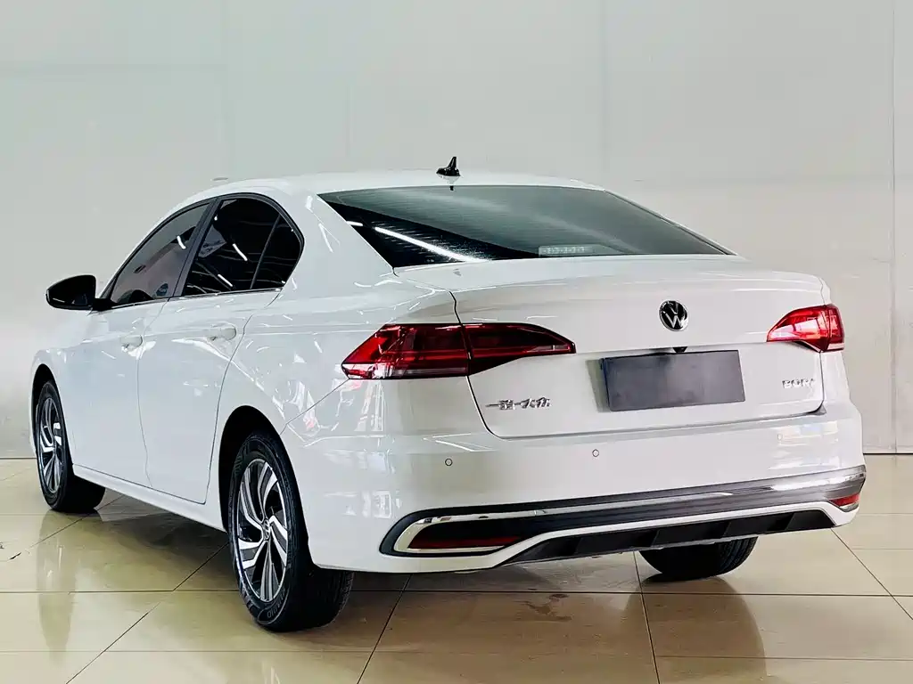 Volkswagen Bora — миниатюра 8