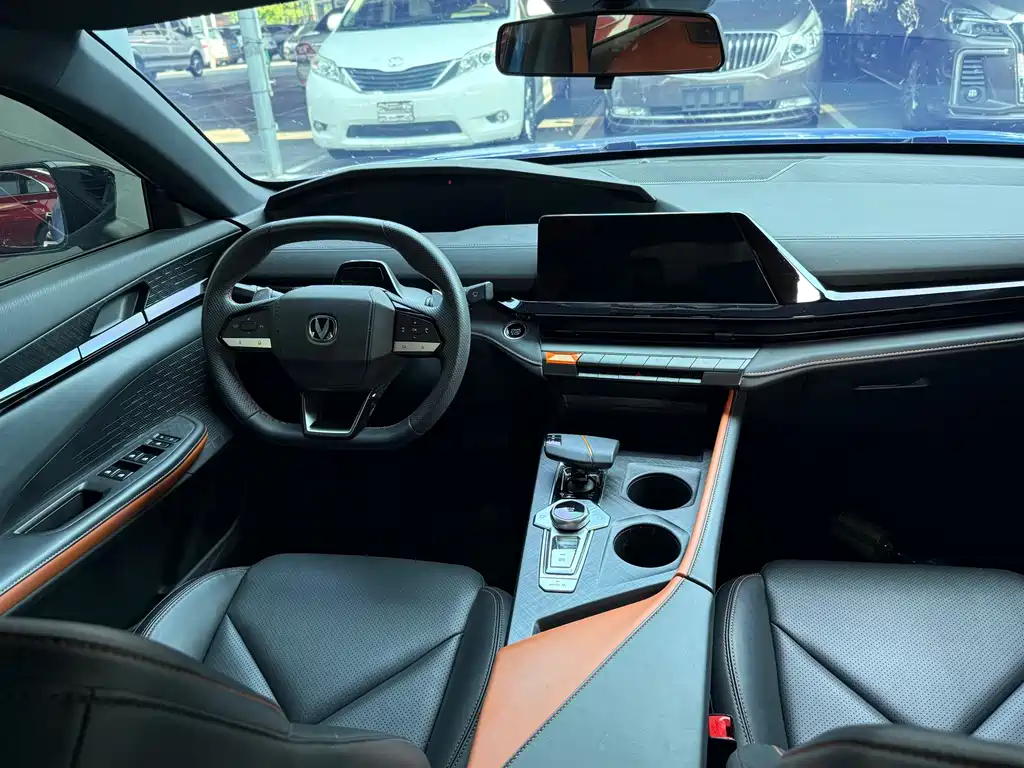 Changan UNI-V 2022 1.5T Luxury