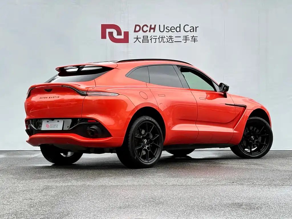 Aston Martin DBX — миниатюра 4