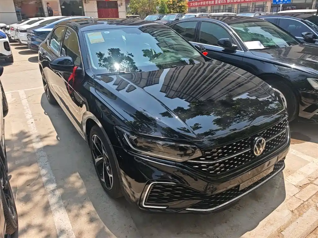 Volkswagen Passat 2026 380TSI
