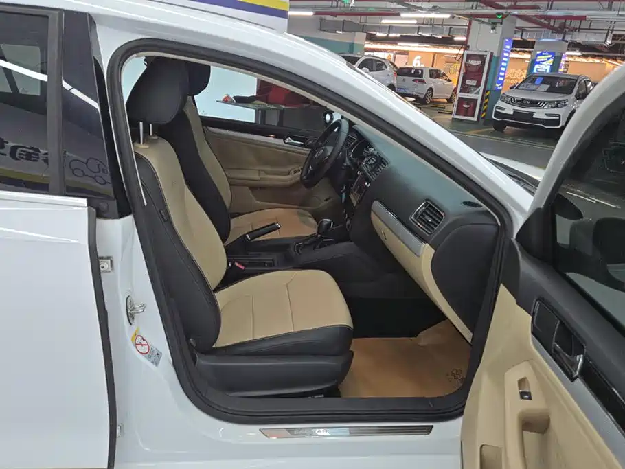 Volkswagen Sagitar — миниатюра 8