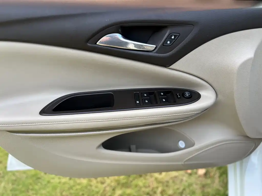 Buick Verano — миниатюра 16