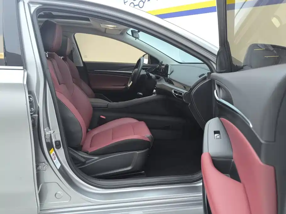 Changan Eado — миниатюра 8