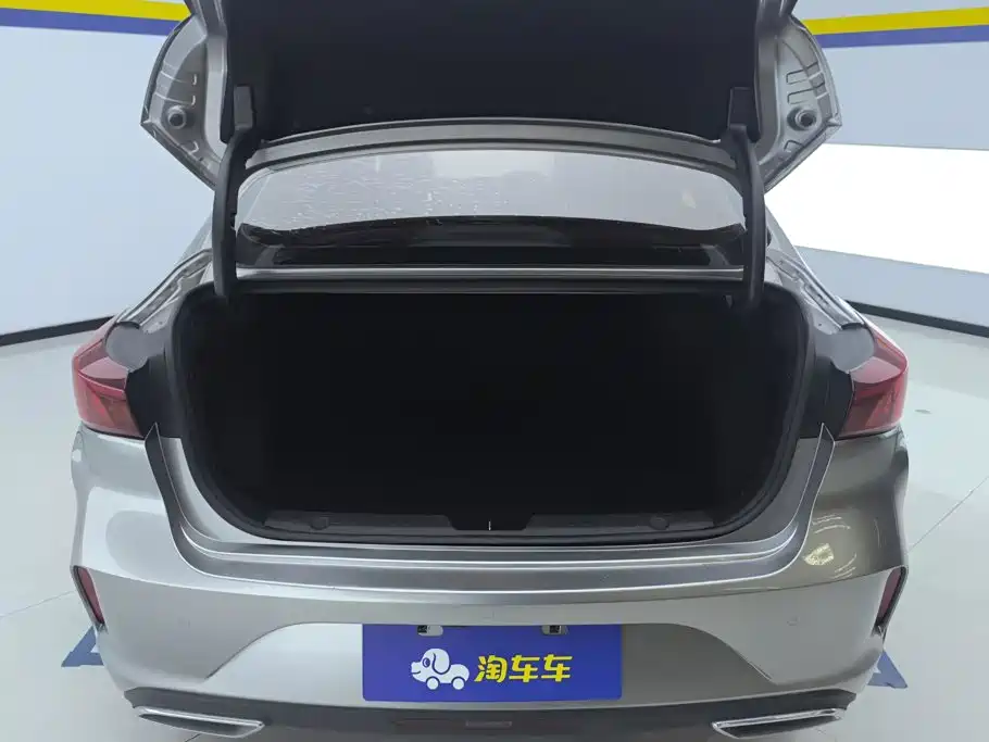 Changan Eado — миниатюра 4