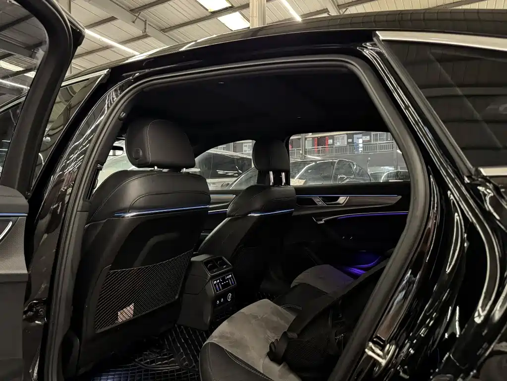 Audi A6L — миниатюра 6
