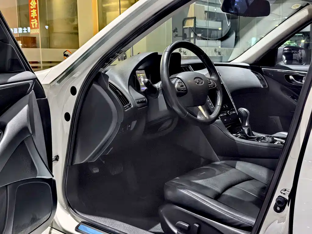 Infiniti Q50L — миниатюра 4