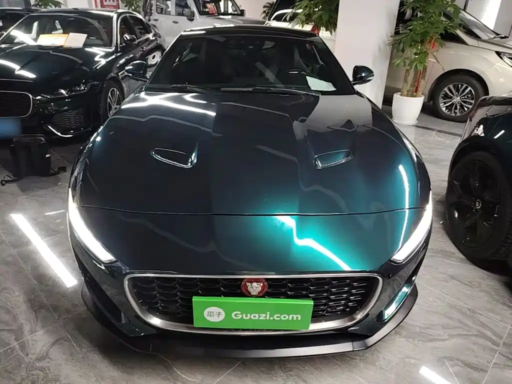 Jaguar F-Type 2021 P300