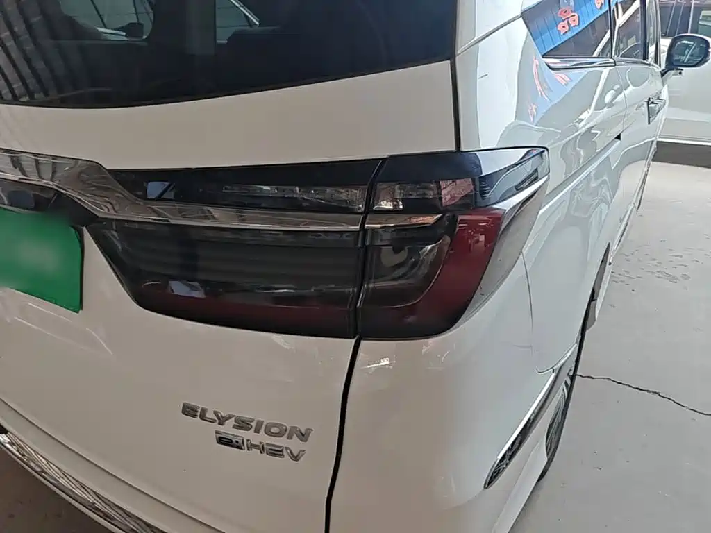Honda Elysion — миниатюра 8