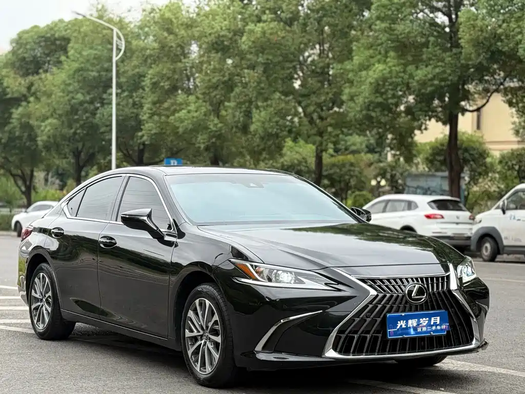 Lexus ES — миниатюра 3