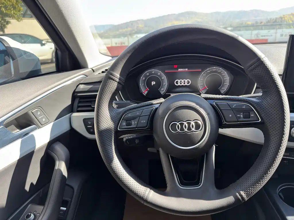 AUDI A4L