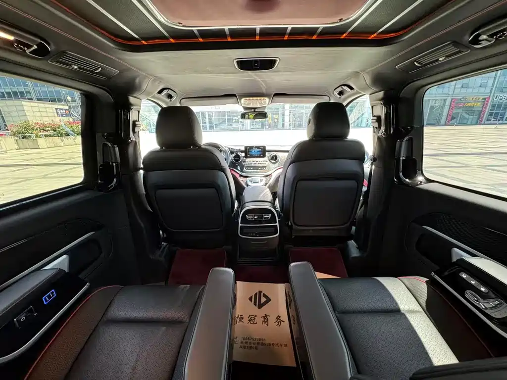Mercedes-Benz V-Class (Import) — миниатюра 14
