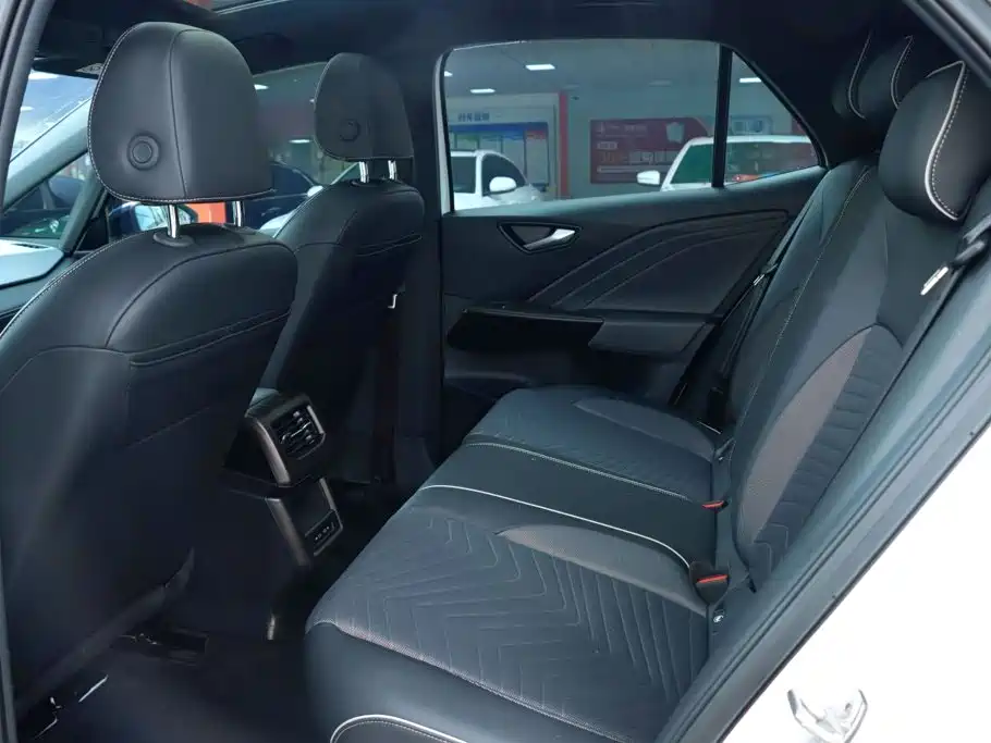 Volkswagen ID.3 — миниатюра 10