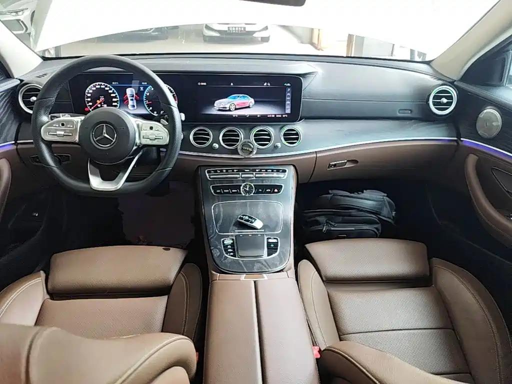 Mercedes-Benz E-Class — миниатюра 10