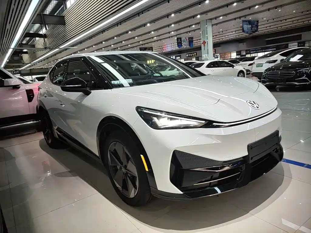 Volkswagen 06 2025 Pure