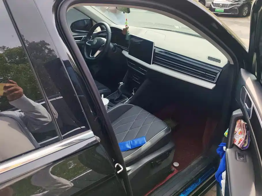 Volkswagen Tiguan L — миниатюра 8