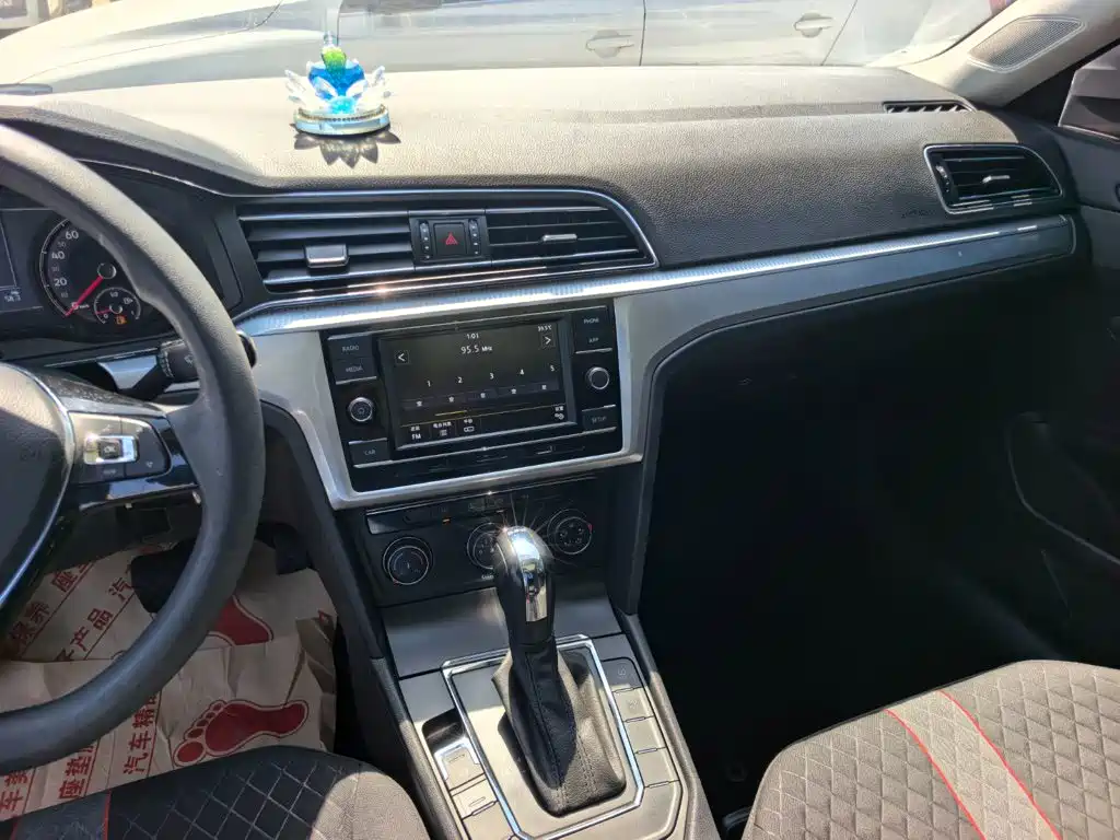 Volkswagen Lamando — миниатюра 11