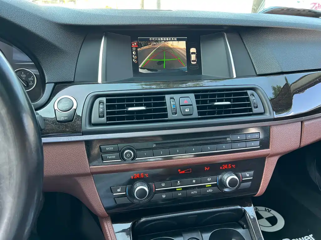 BMW 5 Series — миниатюра 4