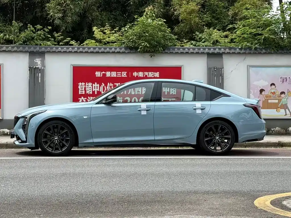 Cadillac CT5 2025 28T +