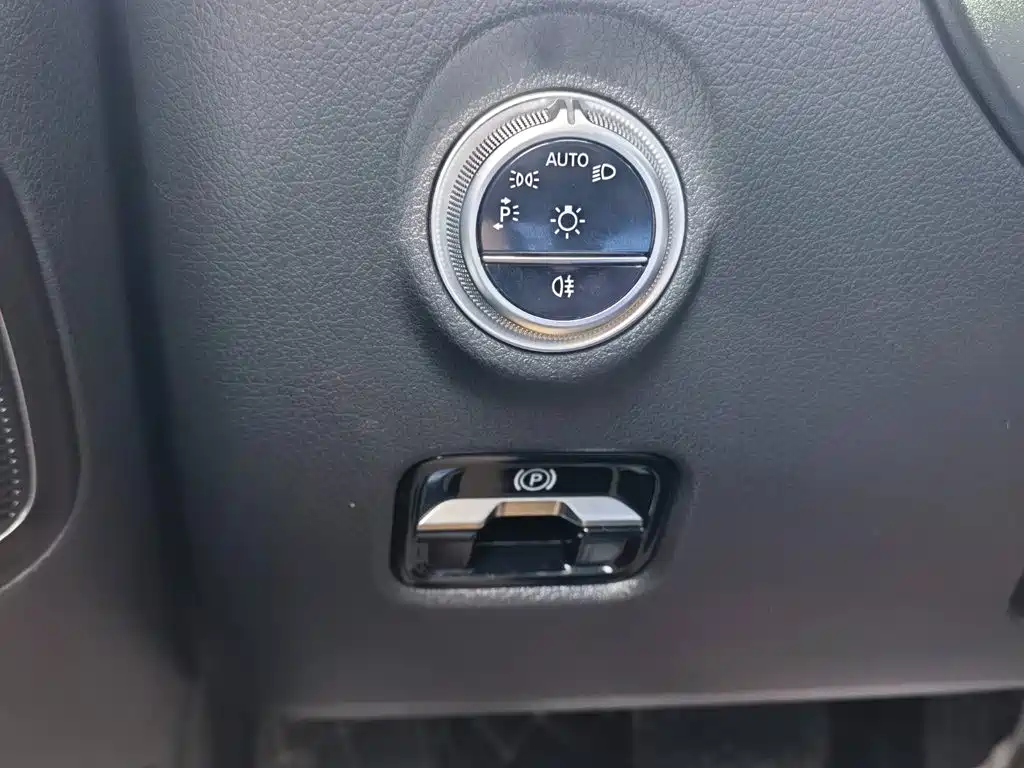 Mercedes-Benz C-Class — миниатюра 29