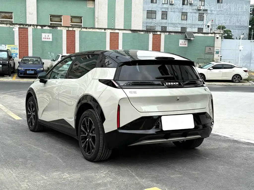 Zeekr X — миниатюра 6