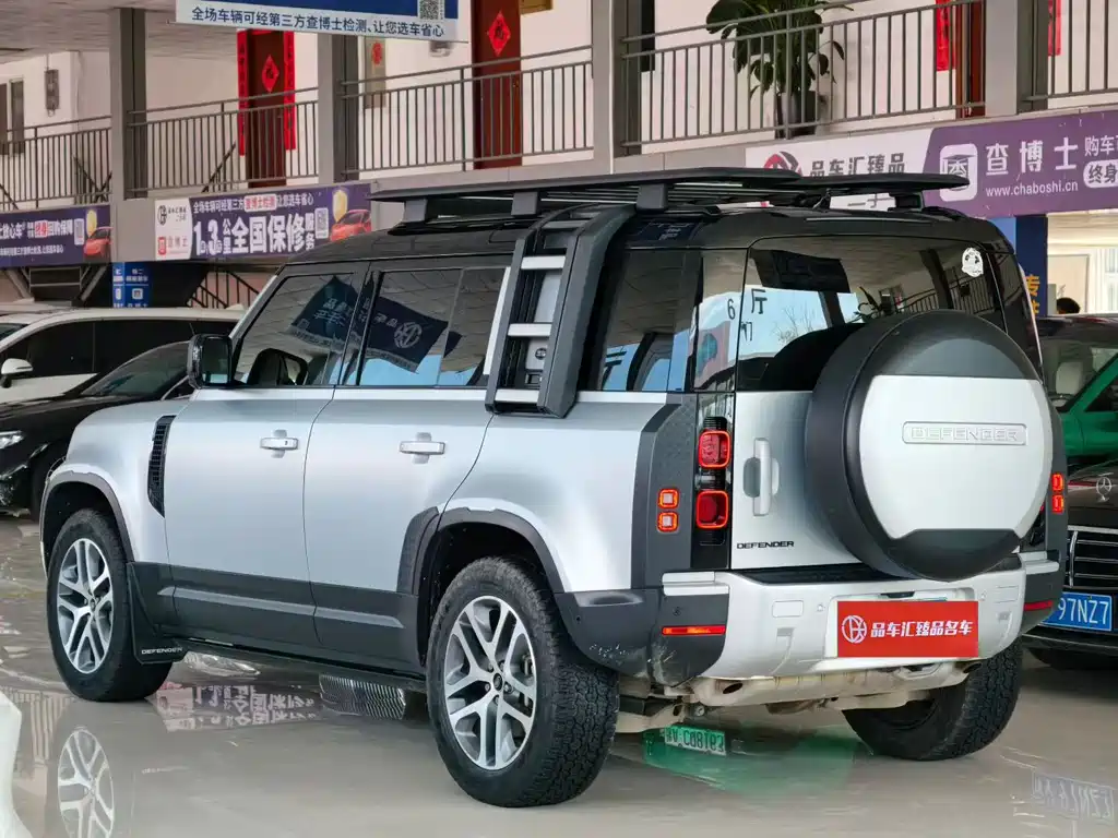 Land Rover Defender — миниатюра 8