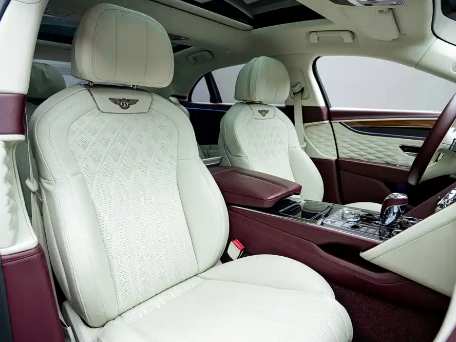 Bentley Flying Spur — миниатюра 13