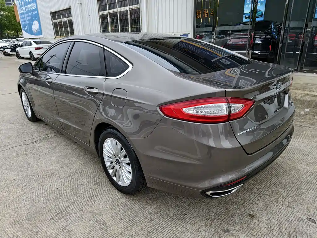 Ford Mondeo — миниатюра 4