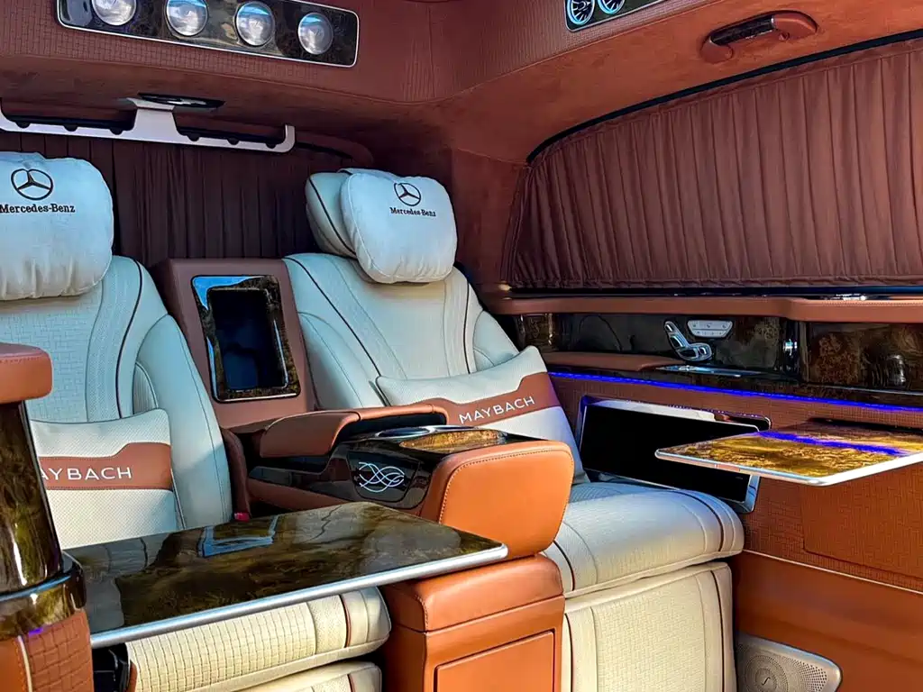 Mercedes-Benz V-Class 2022 — фото 26