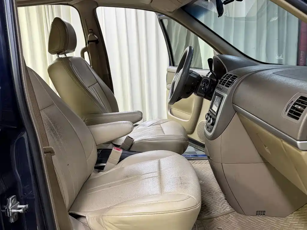 Buick GL8 — миниатюра 12