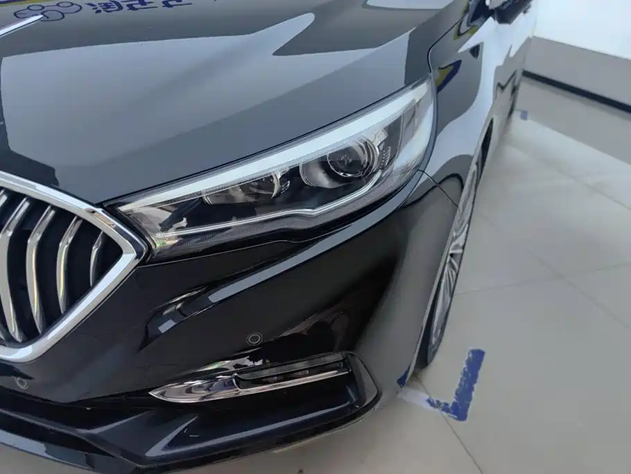 Hongqi H5 2022 1.8T AT
