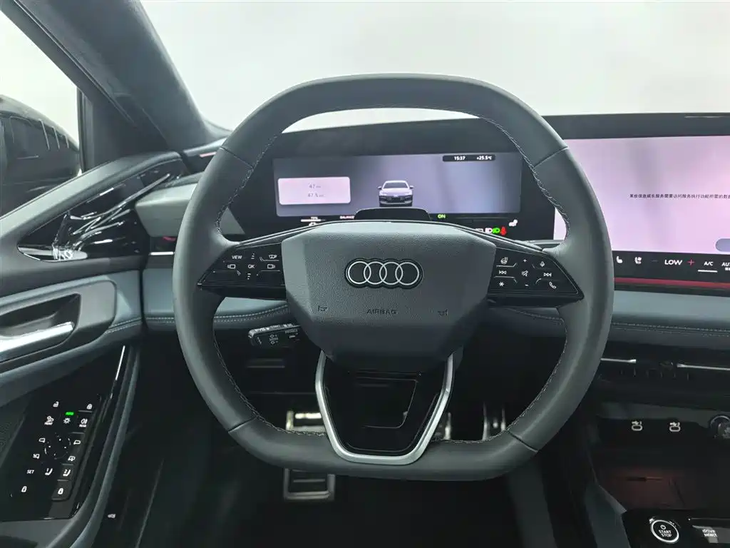 Audi A6L e-tron — миниатюра 11