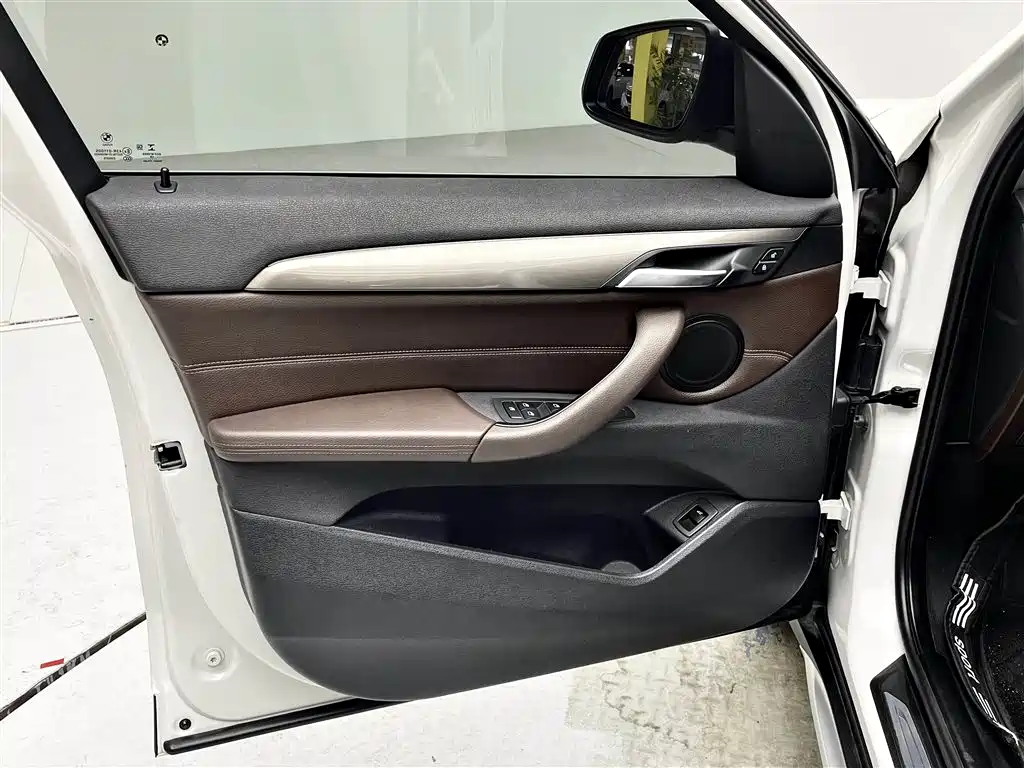 BMW X1 — миниатюра 8