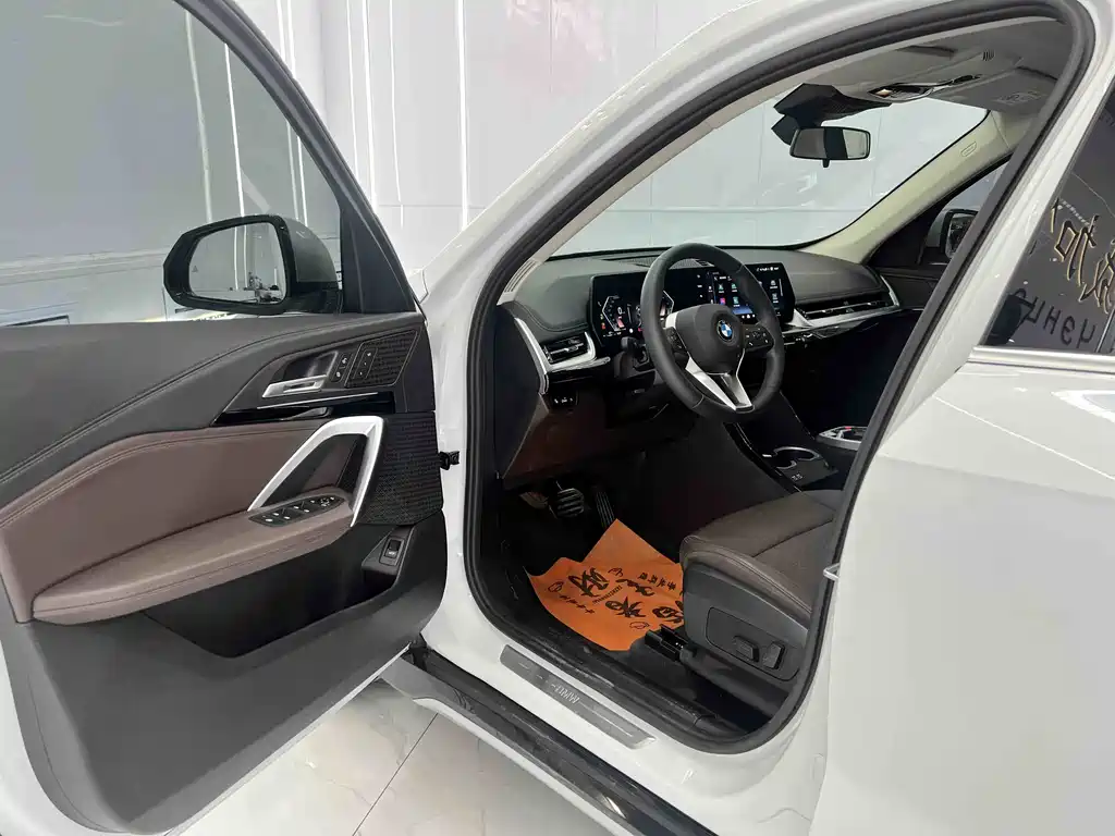BMW X1 2023 sDrive20Li X