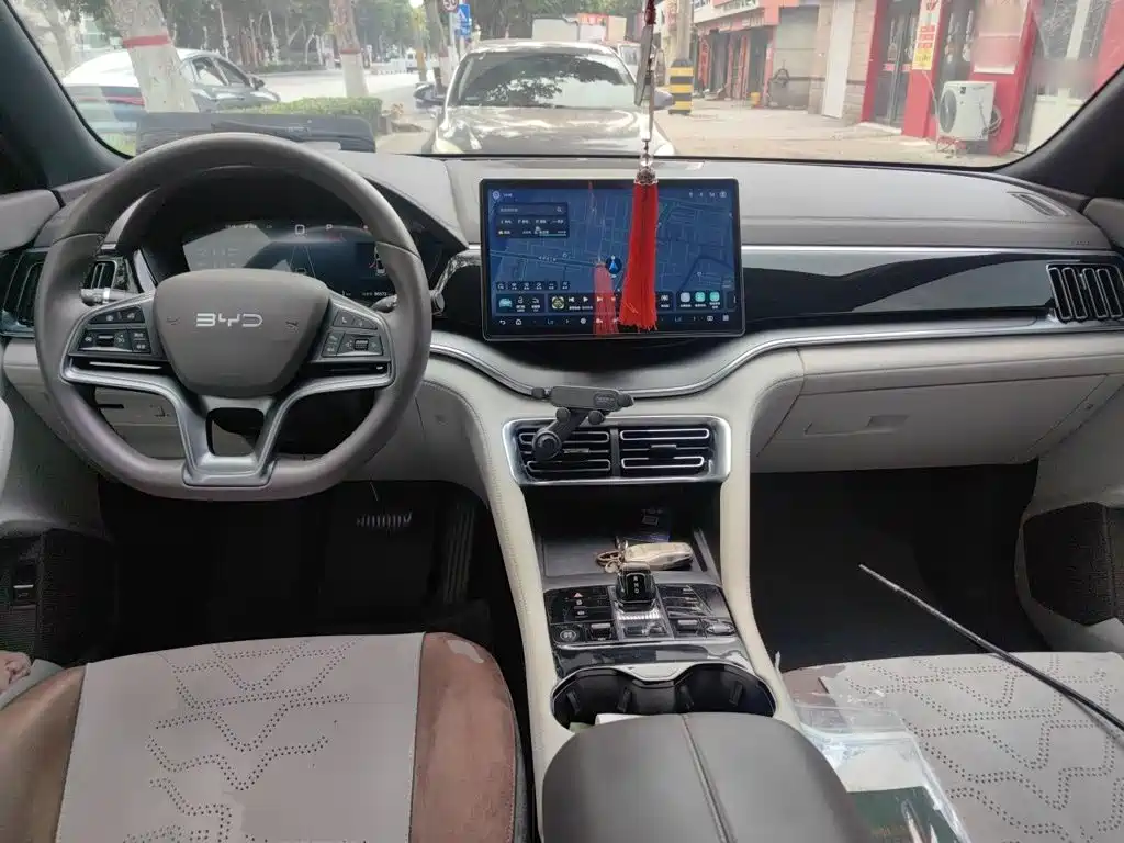 BYD PLUS New Energy — миниатюра 10
