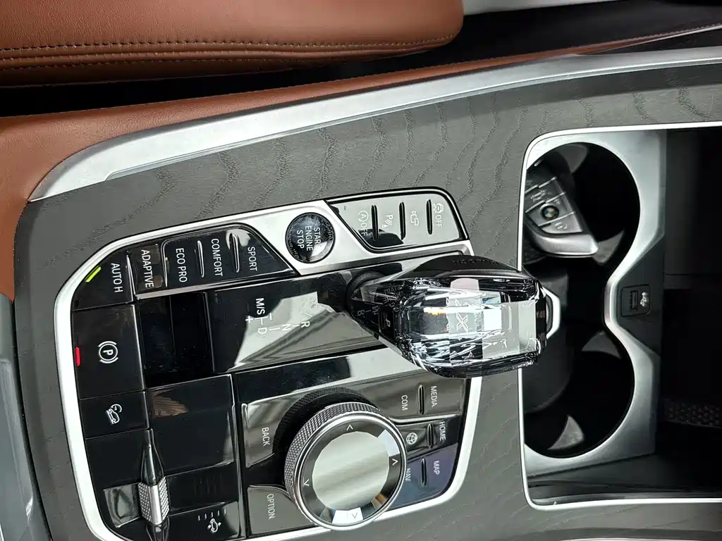 BMW X7 — миниатюра 10